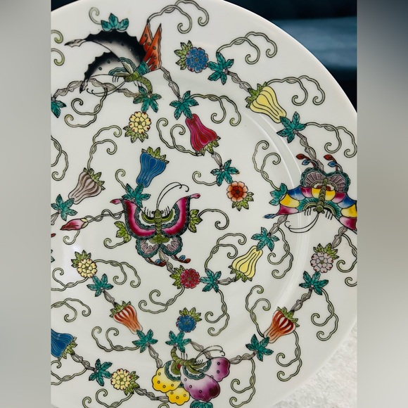 🛑SOLD🛑 Vintage Set of 4 Mid Century Jingdezhen Zhongguo Butterfly Dinner Plates - Picture 3 of 6
